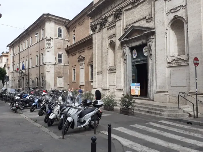 vespa rental rome