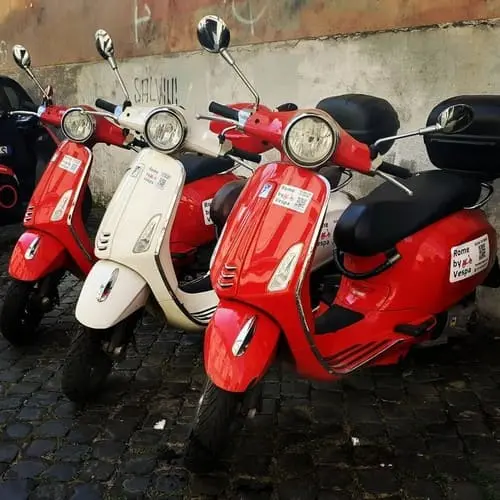 noleggio vespa roma